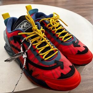 Off-White c/o Virgil Abloh